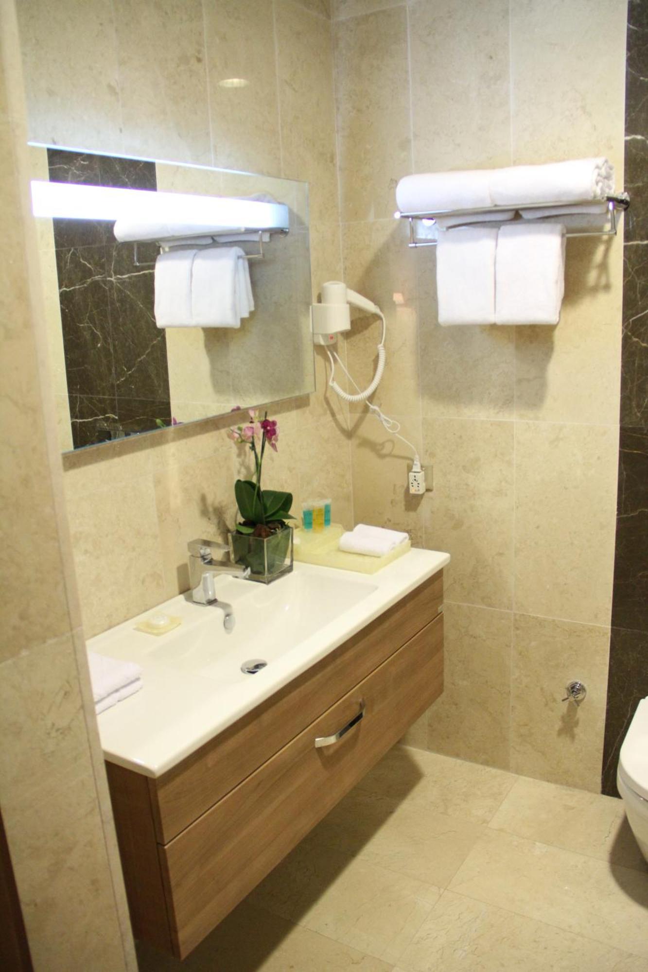 Fiori Hotel เอร์เบล ภายนอก รูปภาพ